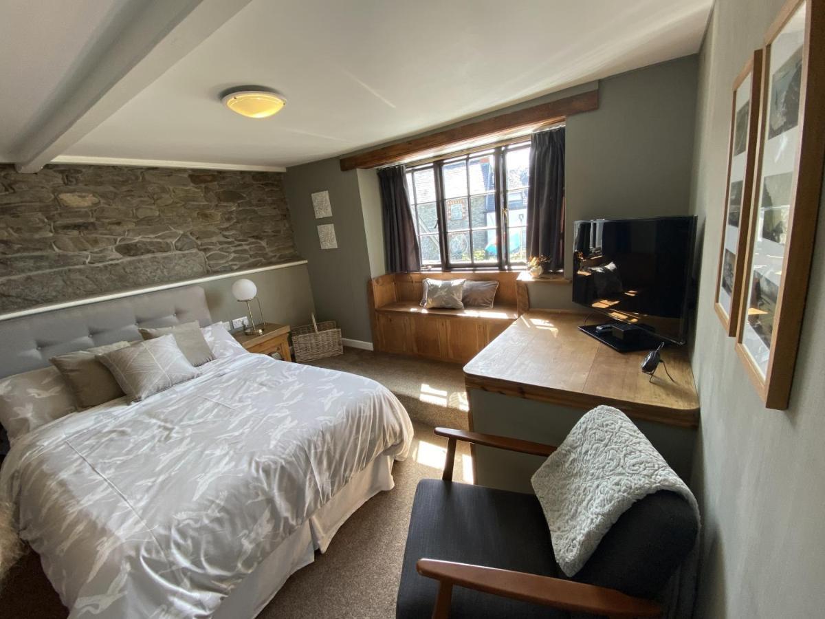 Tom'S Of Tregaron Bed and Breakfast Εξωτερικό φωτογραφία