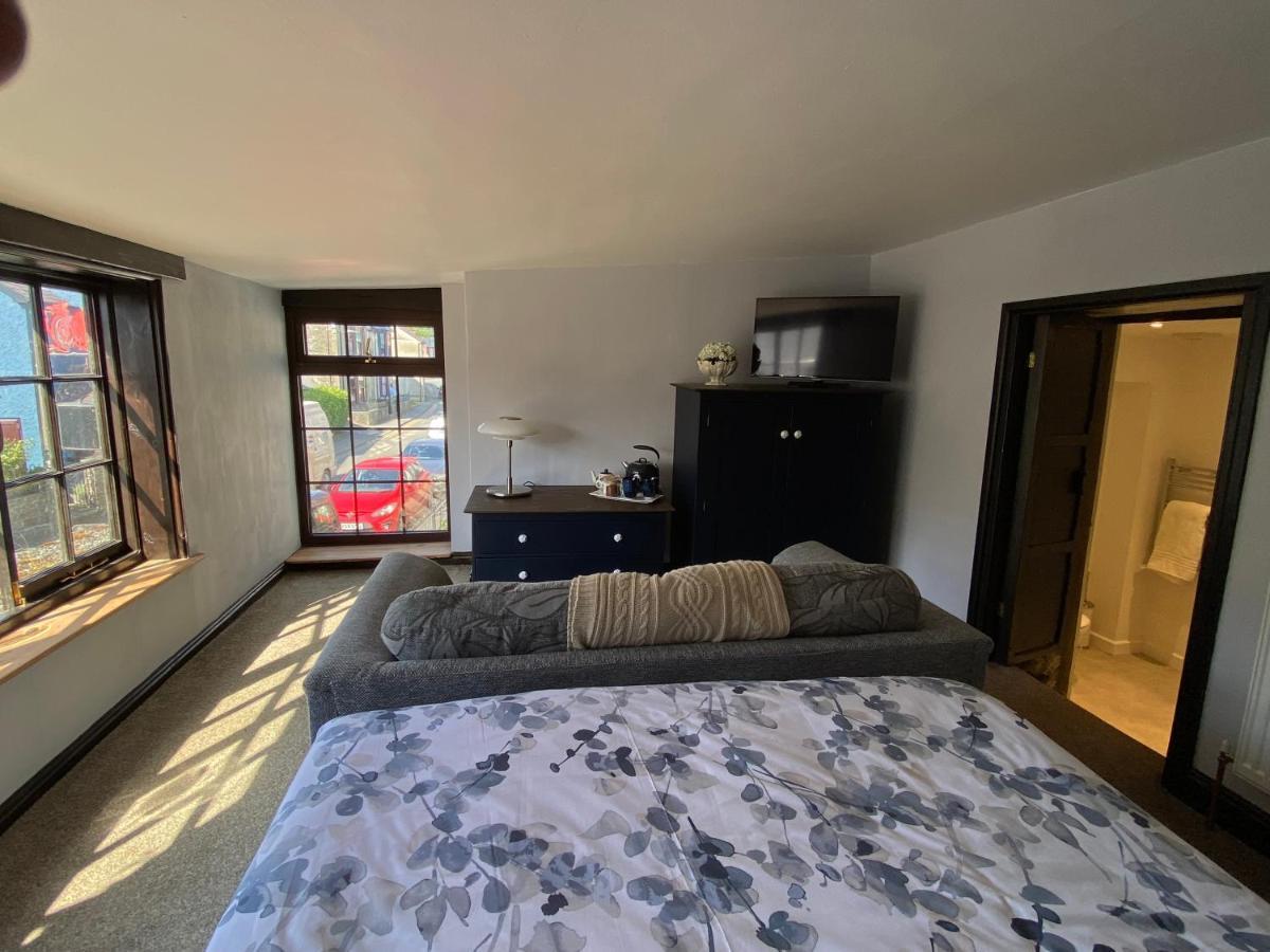 Tom'S Of Tregaron Bed and Breakfast Εξωτερικό φωτογραφία